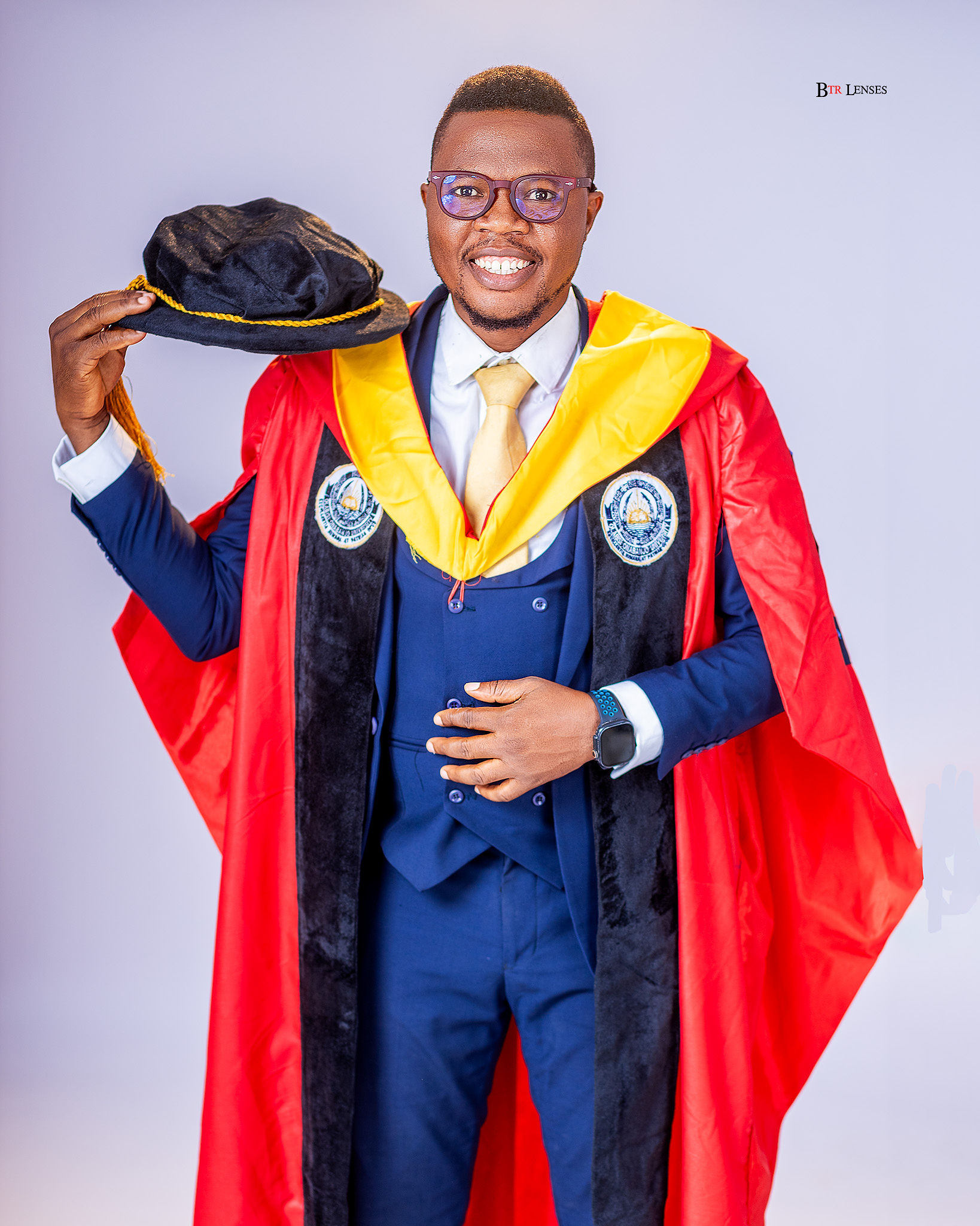 Dr Oladapo celebrating at convocation